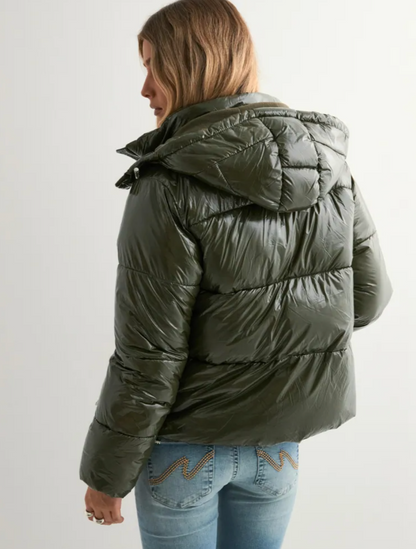 Balmea ⎹ Lumina Puffer